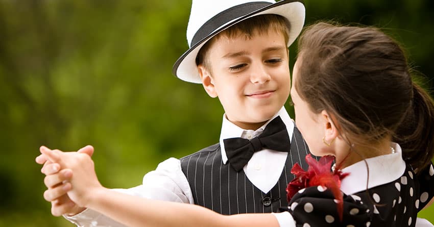 ÇOCUKLAR İÇİN DANS 