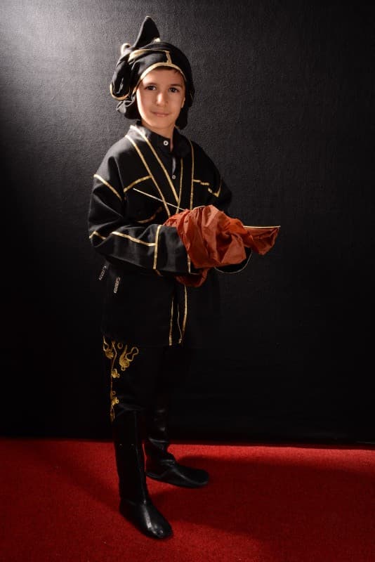 Emir Kaya Kostüm Kiralama - 99. Fotoğraf Emir Kaya Kostüm Kiralama - 99. Fotoğraf