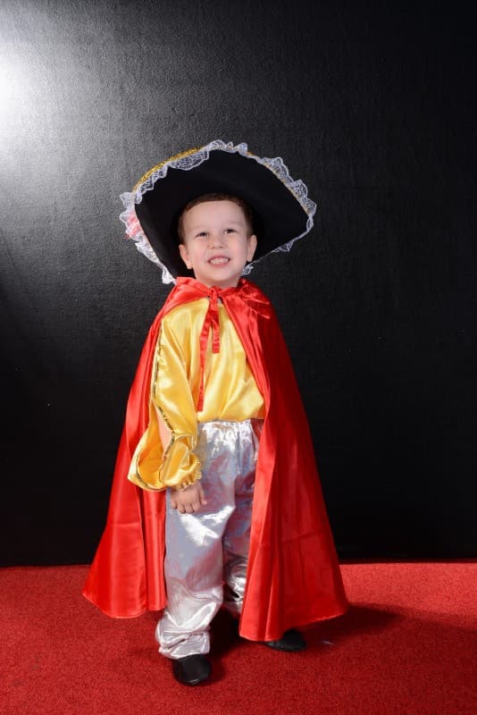 Emir Kaya Kostüm Kiralama