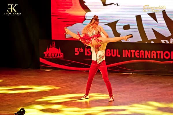 Crypto Dans Stüdyosu - 54. Fotoğraf Crypto Dans Stüdyosu - 54. Fotoğraf