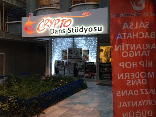 Crypto Dans Stüdyosu - 39. Fotoğraf