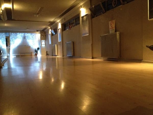 Crypto Dans Stüdyosu - 36. Fotoğraf Crypto Dans Stüdyosu - 36. Fotoğraf