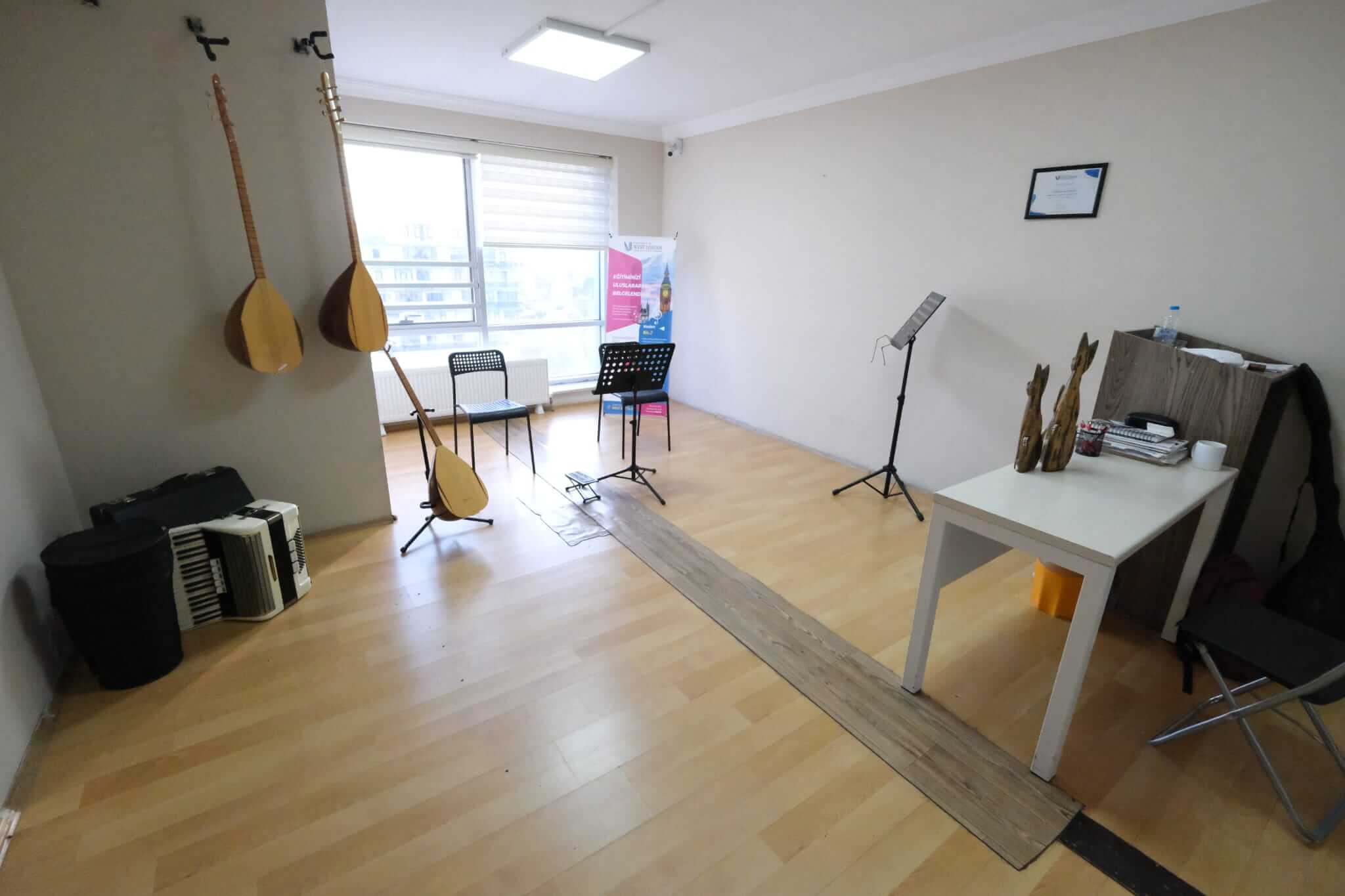 Demiurk Sanat Akademi